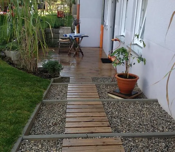 Renate Strohhofer Appartement *
